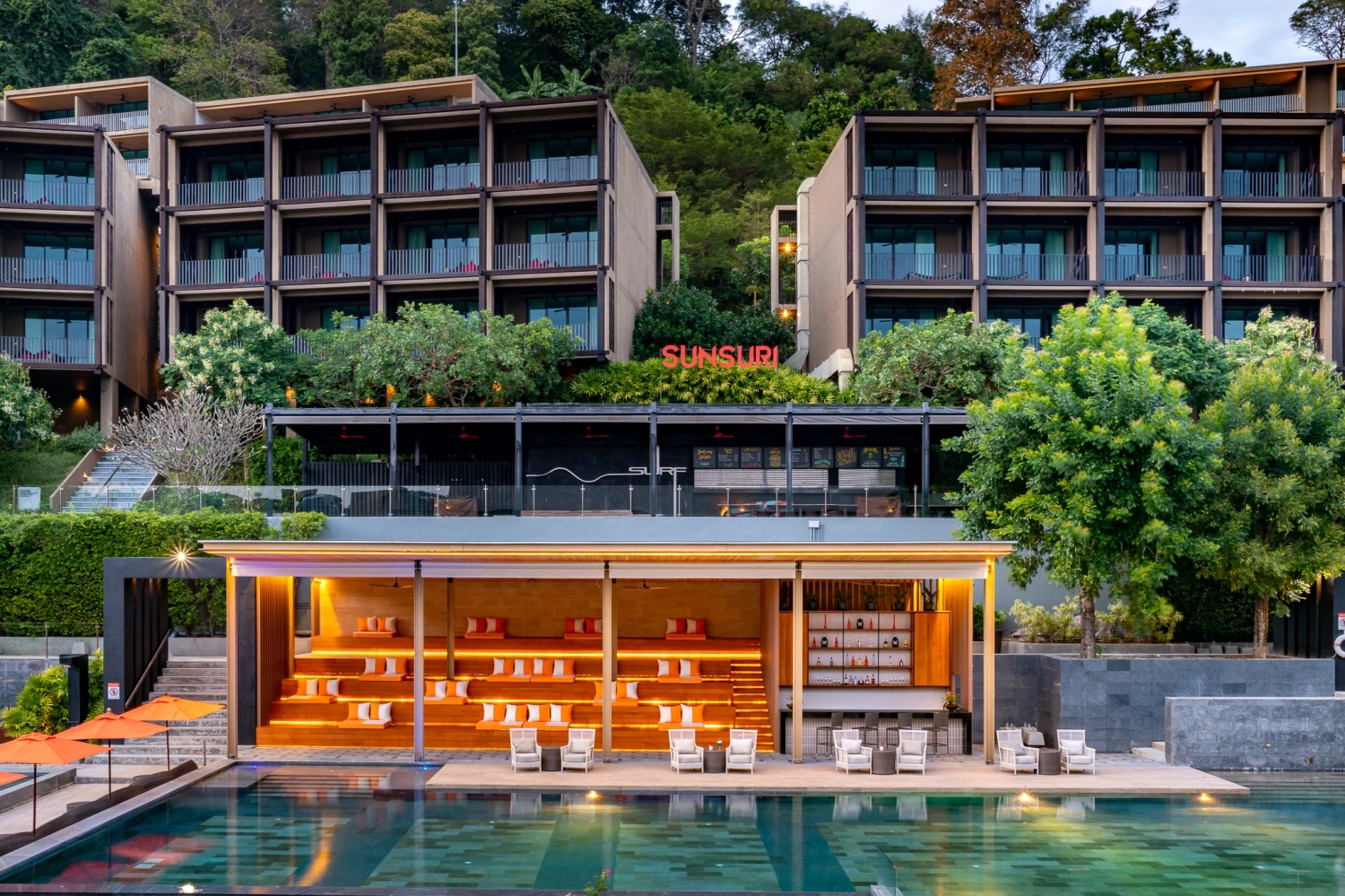 Surf Pool Bar